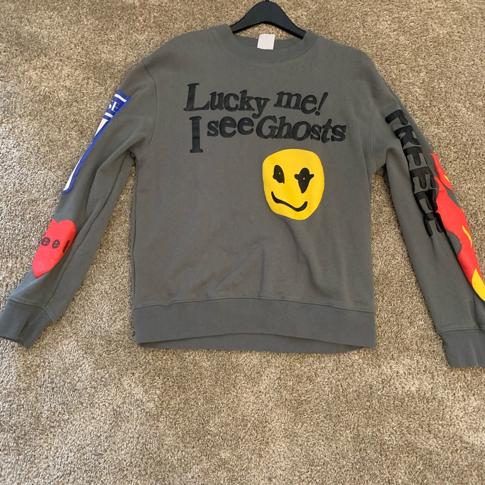 I see ghosts sweater